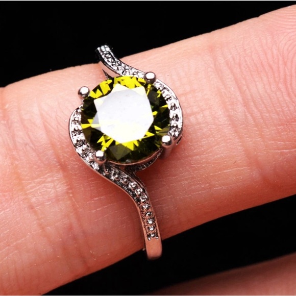 RARE NATURAL Green Tsavorite Crystal Stamped 925 Sterling Silver Ring - Picture 14 of 16